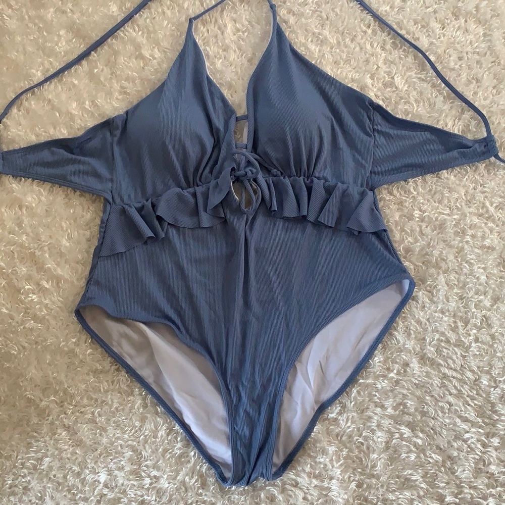 🔴Women’s shein bathing suit - Picture 3 of 11